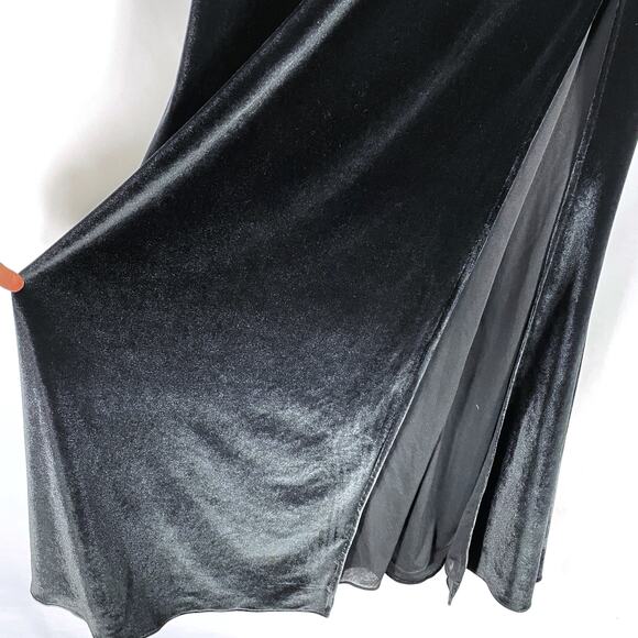 Marchesa Black Velvet Gown Cutwork Floral Embroidered Side Slit Sz 6 - Picture 8 of 10